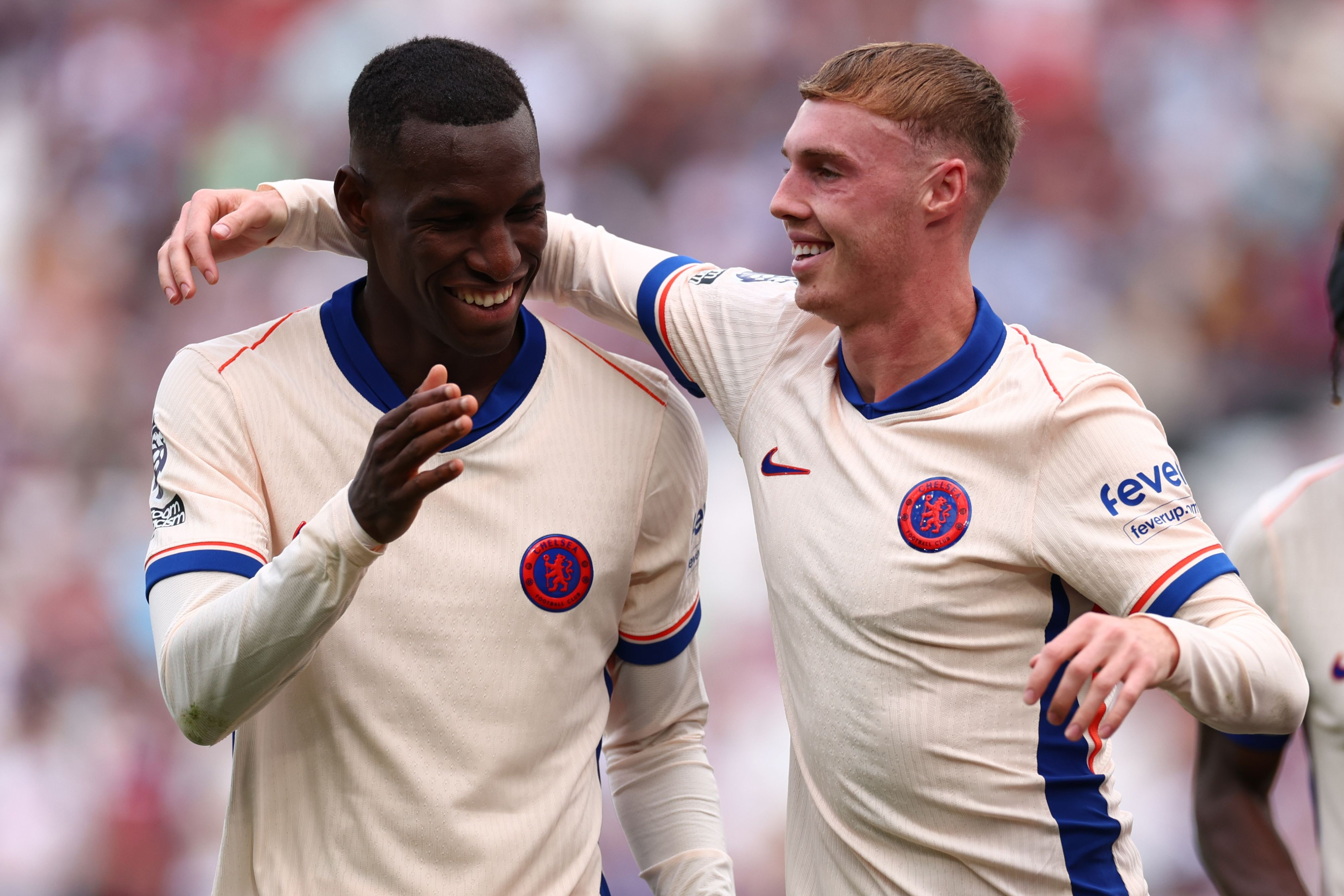 今晚英超传出新动向,摩纳哥外线爆发,管理层表态——气氛紧张,更衣室氛围转暖的简单介绍 今晚英超传出新动向,摩纳哥外线爆发,管理层表态——气氛紧张,更衣室氛围转暖的简单介绍