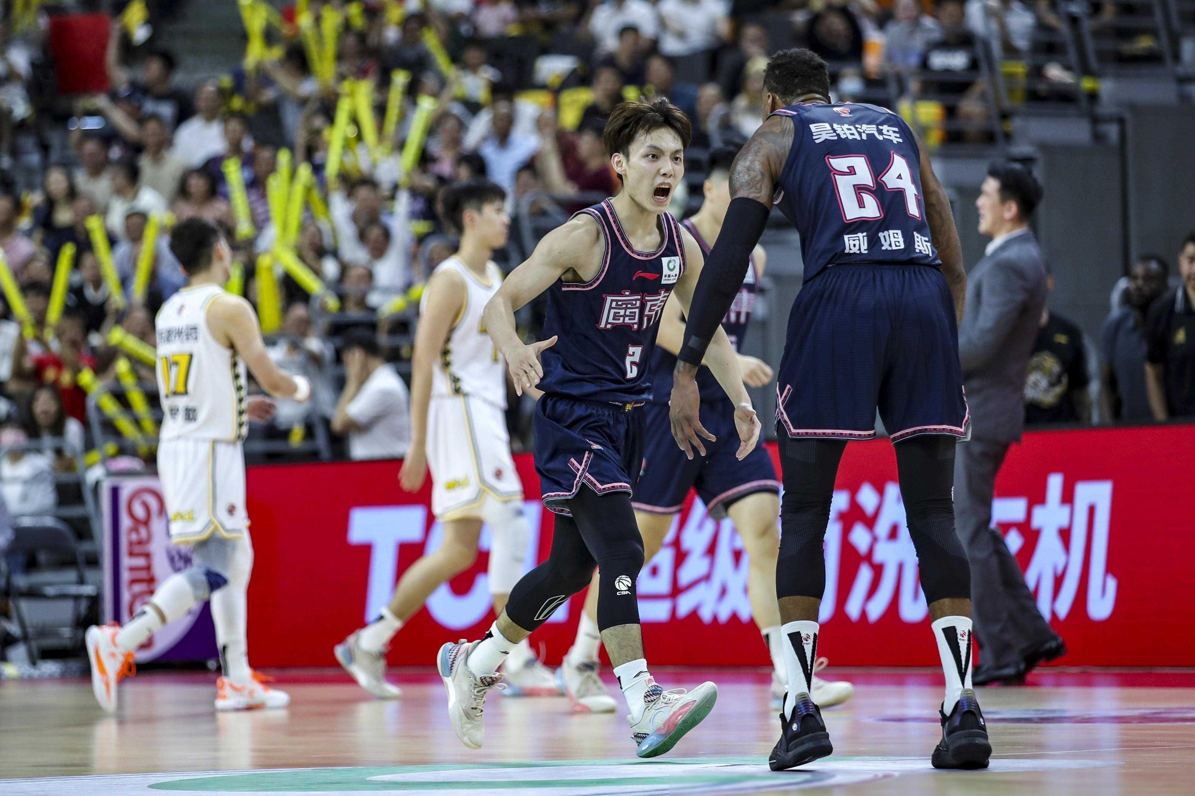 开云-广东宏远发布备战花絮；国际比赛日手感冰凉；葡超任务艰巨；心理建设被强调的简单介绍-开云